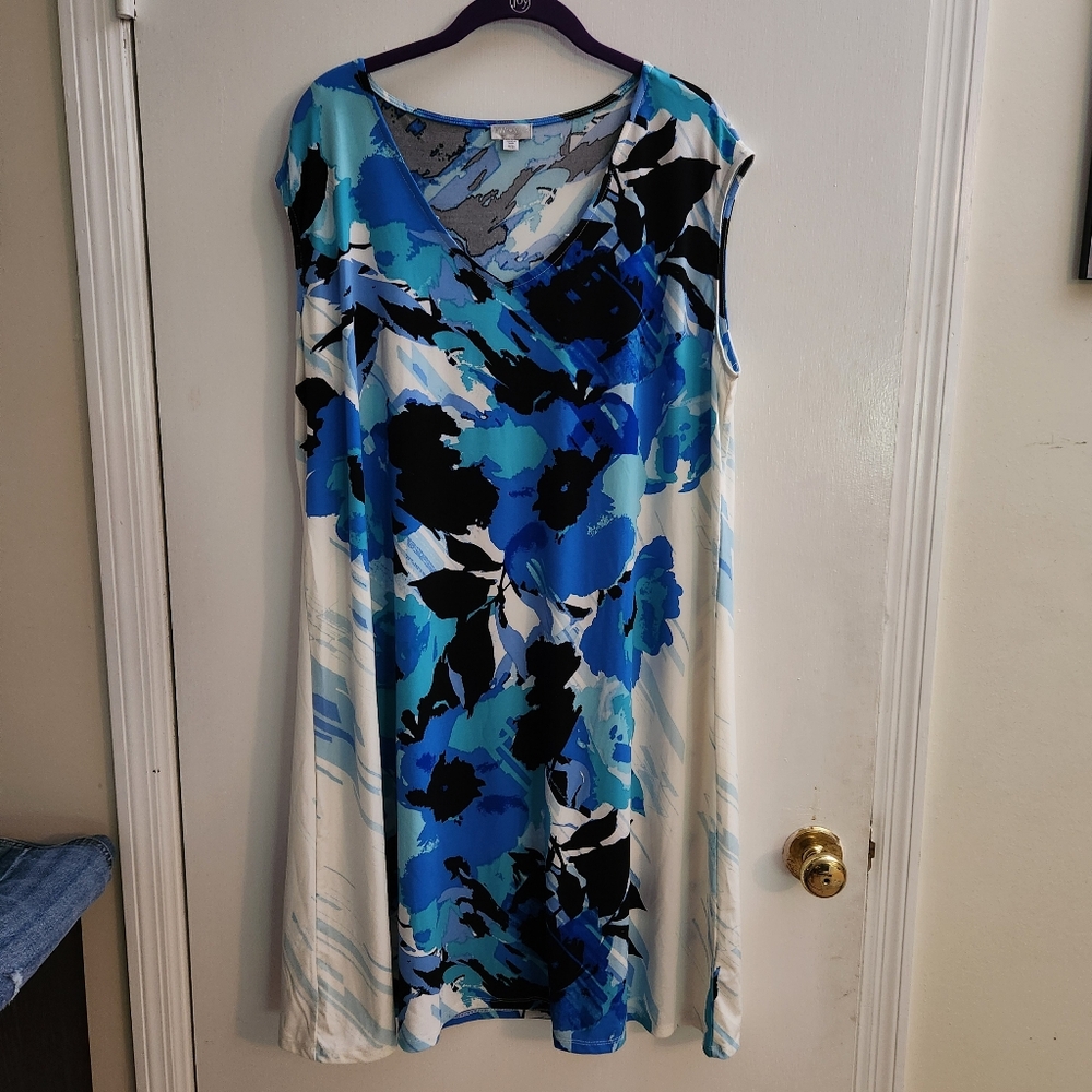 Flower print dress by Avenue